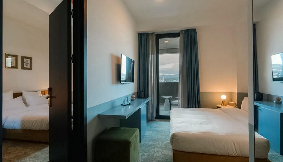 هتل کاستور اند پولوکس تفلیس